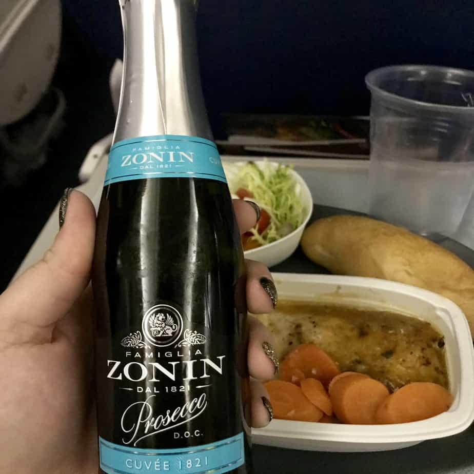 Delta International Economy Class: Main Meal Drink