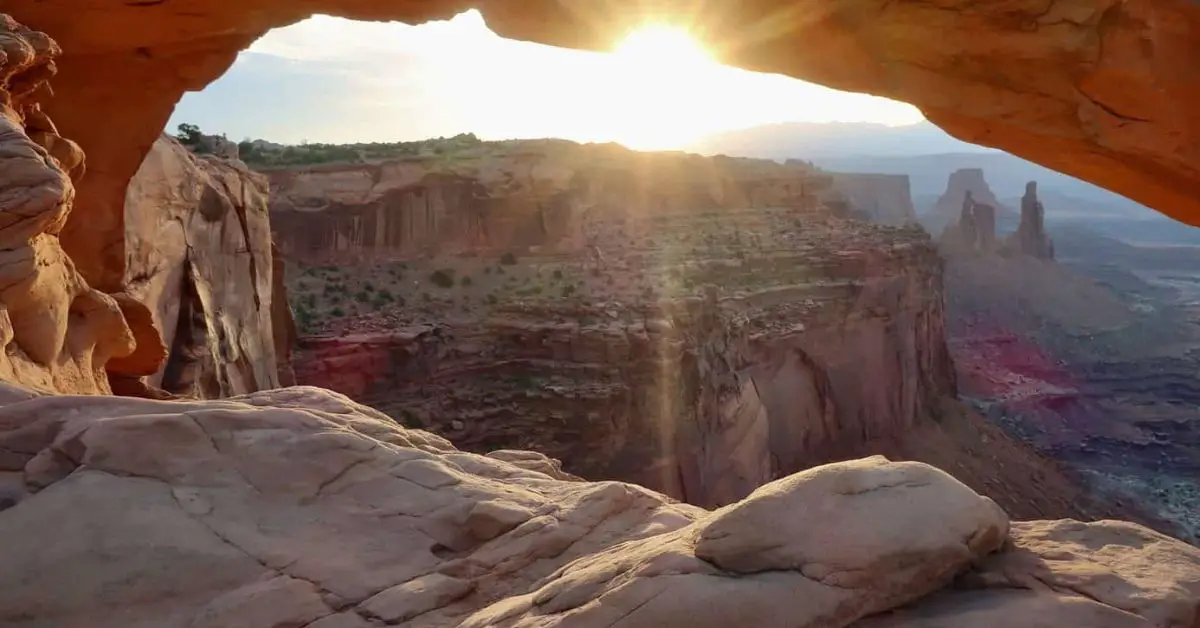 Canyonlands in One Day: Mesa Arch at Sunrise