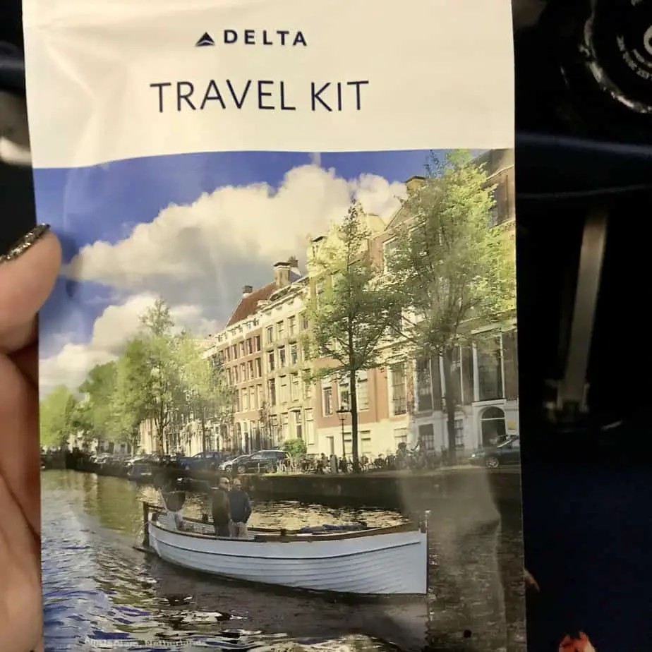 Delta International Economy Class Review: Amenity Kit