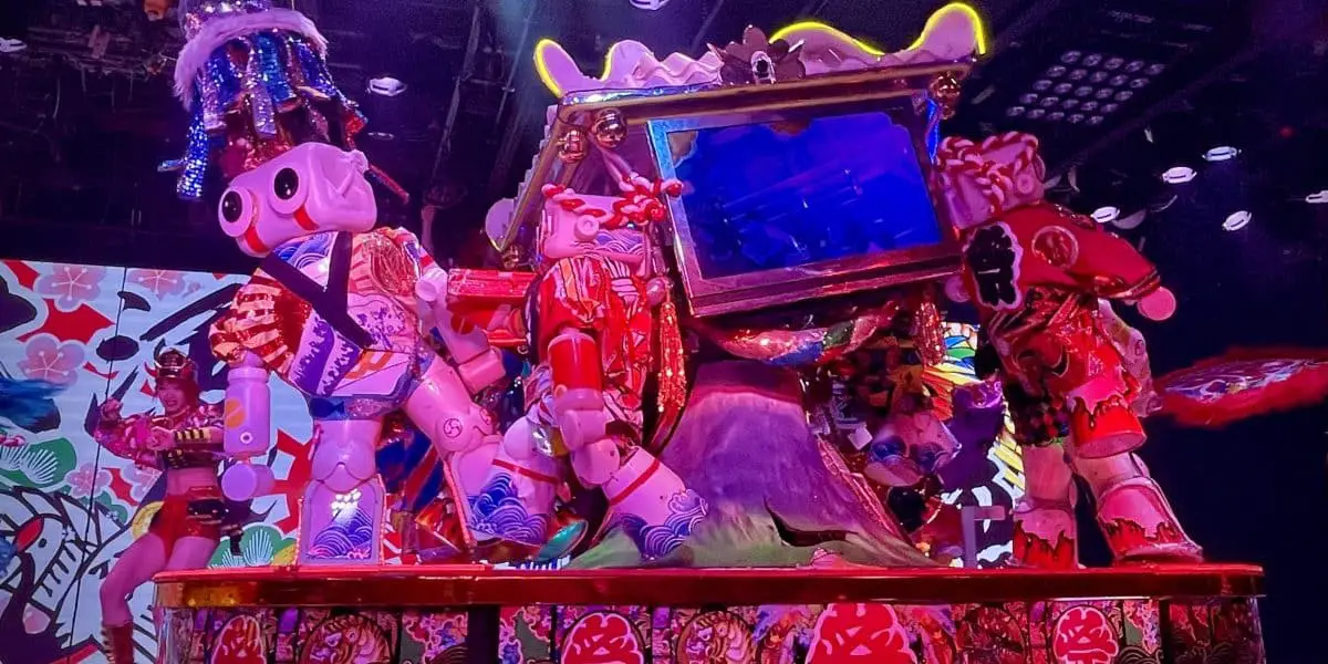 The Samurai Restaurant Tokyo - the replacement to the famous Robot Restaurant & one of the most interesting themed restaurants in Japan